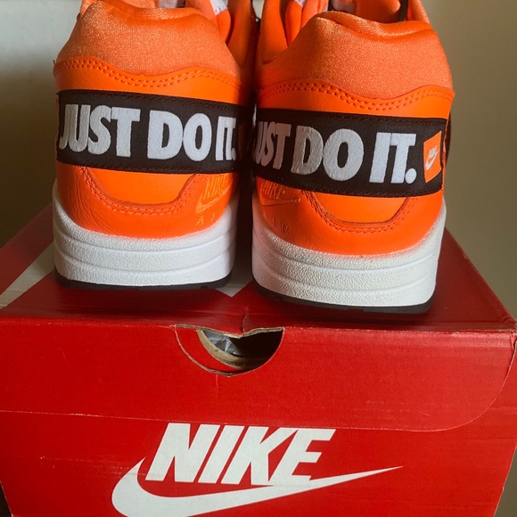 nike air just do it orange